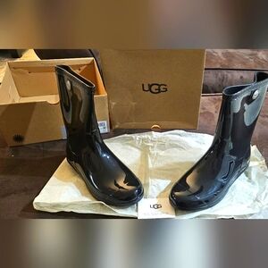 UGG Sienna Rain boots